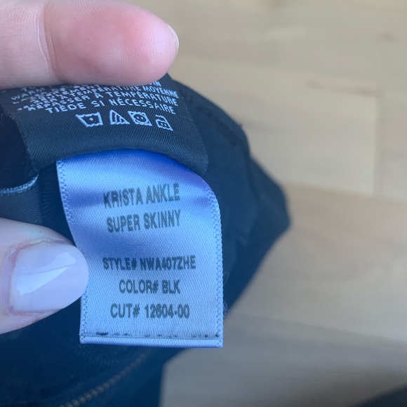 Hudson Jeans Krista Super Skinny in Black - Picture 5 of 6